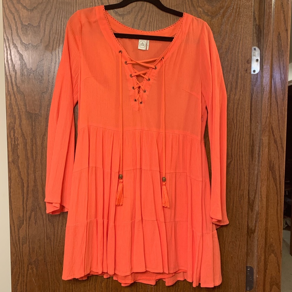 NWOT Paper Crane Long Sleeve LaceUp Tassel Dress